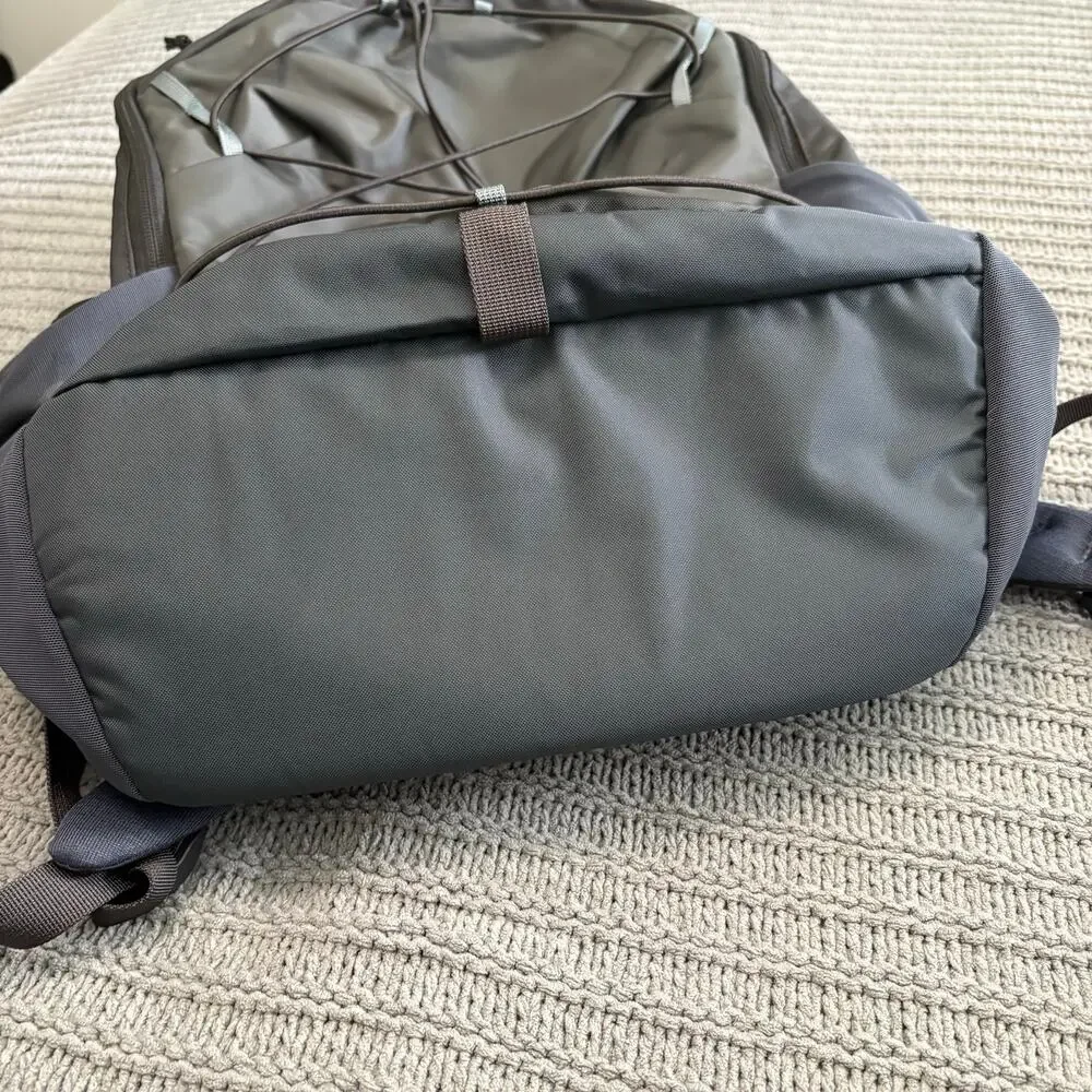 Patagonia Refugio Daypack Backpack 30L Smolder Blue Outdoor Hiking Gorpcore